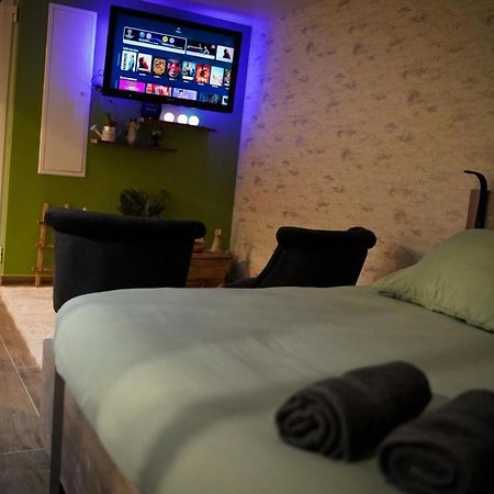 Nuit De La Sagesse "Jacuzzi Terrasse Et Parking Prive" Apartment Rouen Exterior foto
